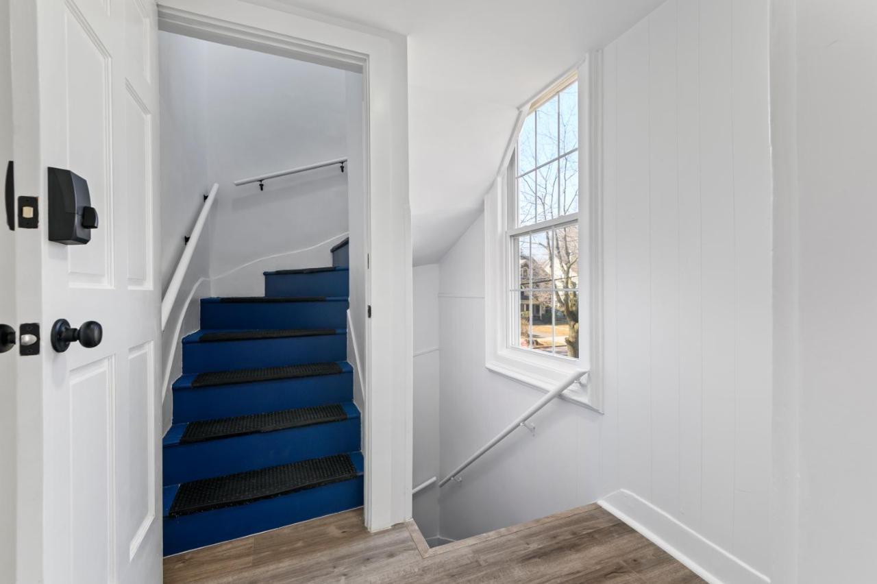 Appartamento Cozy Gem In The Heart Of East Rock With Free Parking Near Yale And Dt New Haven Esterno foto