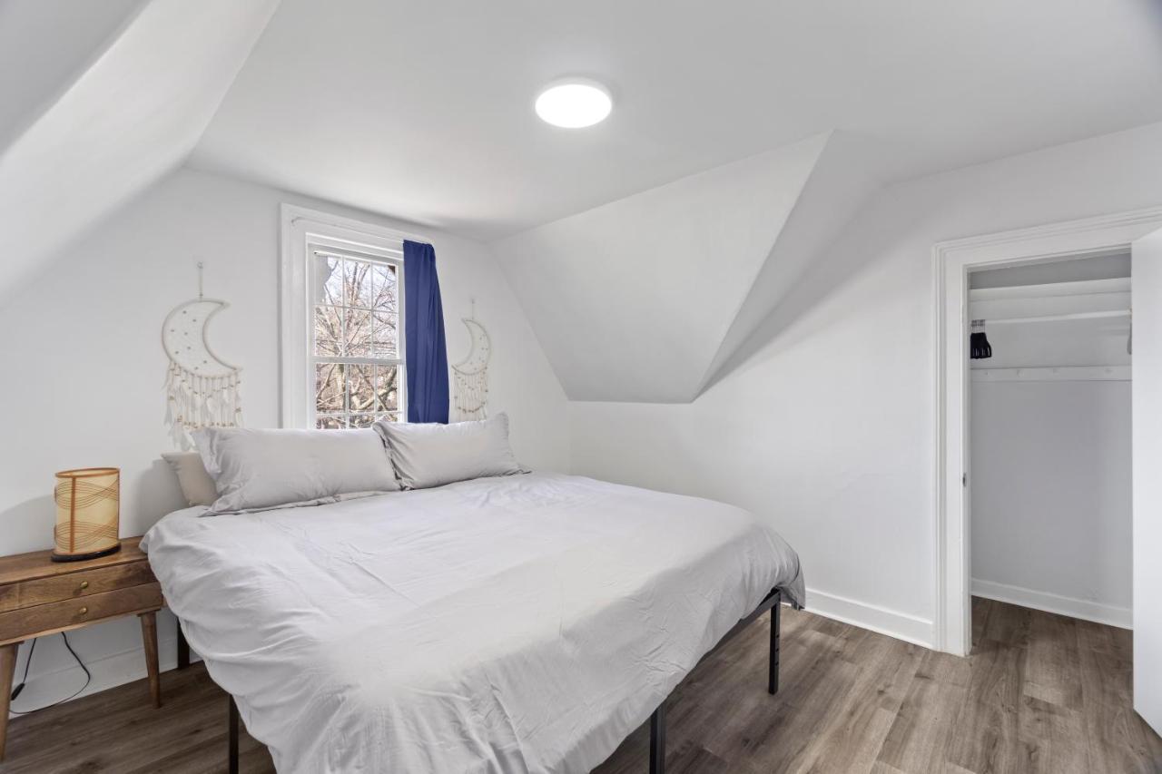 Appartamento Cozy Gem In The Heart Of East Rock With Free Parking Near Yale And Dt New Haven Esterno foto
