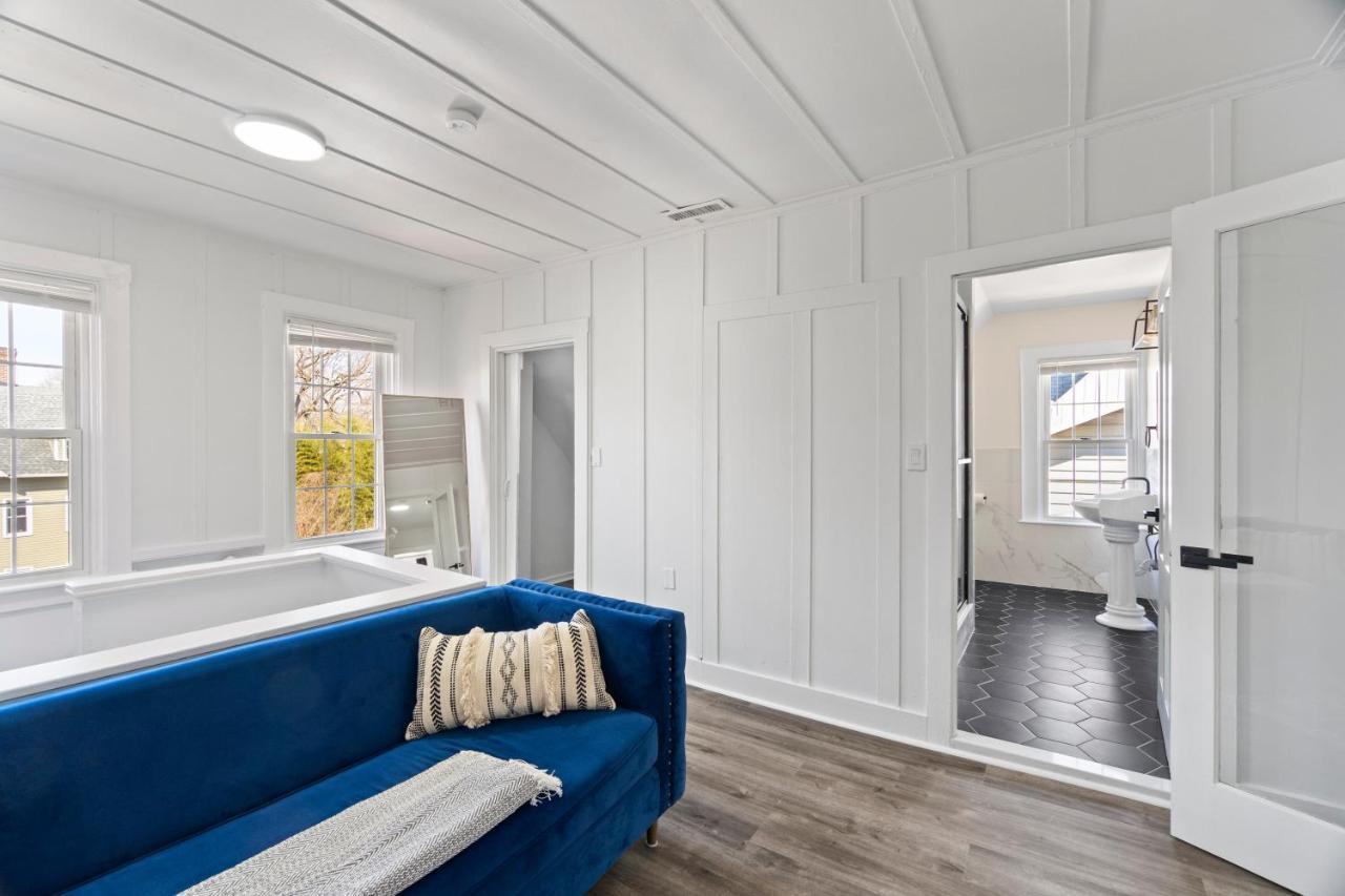 Appartamento Cozy Gem In The Heart Of East Rock With Free Parking Near Yale And Dt New Haven Esterno foto